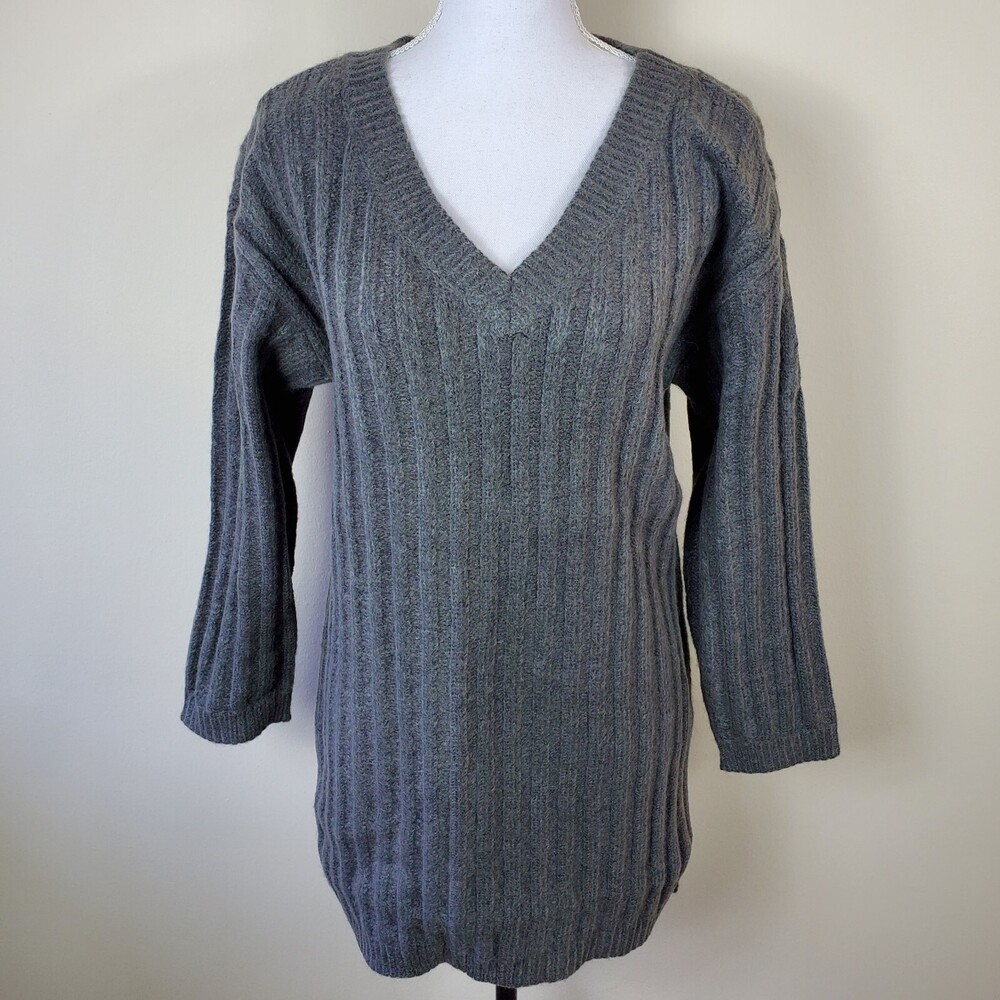 BB Dakota Womens Sweater S Gray Long V Neck Pullover Soft Steve Madden New